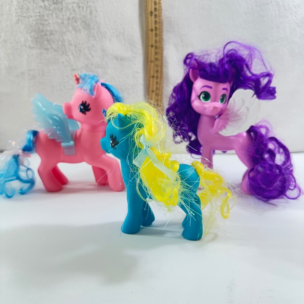 My Little Pony‎ Hasbro Figure Lot Pipp Petals G5 Pink G4 Blue Unicorn Pegasus